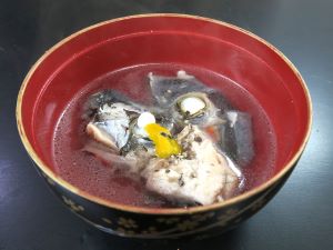 クリックで拡大表示 エリアカコショウダイの潮汁