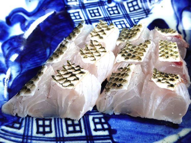 マトフエフキの皮霜造り