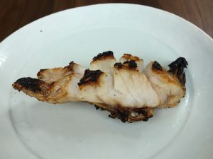 クリックで拡大表示 モヨウハタの塩焼き