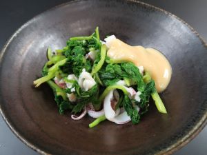 クリックで拡大表示 ハナウドとヤリイカの酢みそ和え