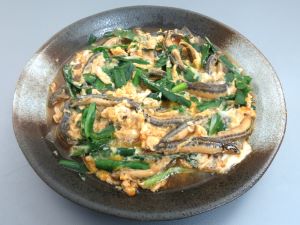 クリックで拡大表示 ヒガシシマドジョウの卵とじ