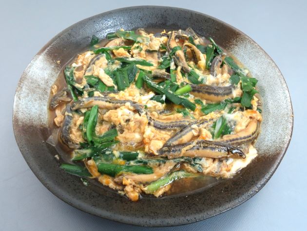 ヒガシシマドジョウの卵とじ