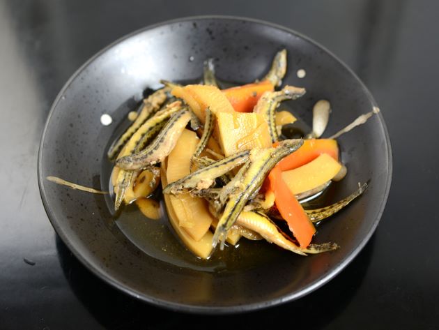 ヒガシシマドジョウと竹の子の煮もの