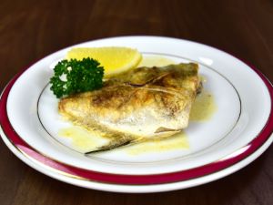 クリックで拡大表示 ヨロイアジのバター焼き