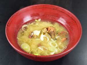 クリックで拡大表示 オオハネガイのみそ汁