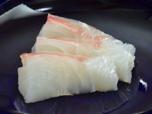 クリックで拡大表示 ヤケイの刺身