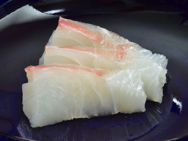 ヤケイの刺身