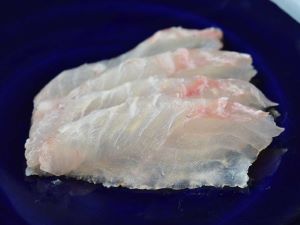 クリックで拡大表示 ガラサニバラの刺身