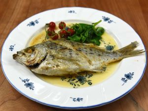 クリックで拡大表示 アマイユーのバター焼き