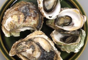 クリックで拡大表示 イワガキの炊き込みご飯