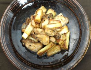 クリックで拡大表示 カキの炒めもの