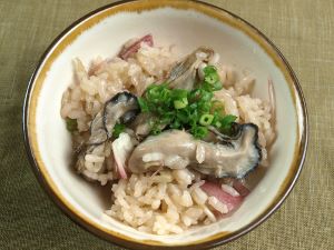 クリックで拡大表示 カキの炊き込みご飯
