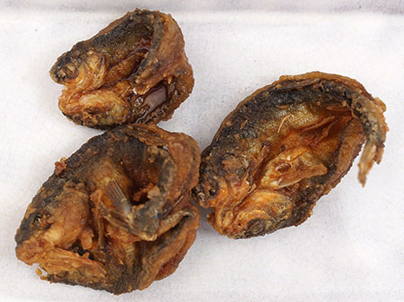 ウグイの唐揚げ