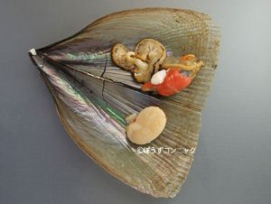 クリックで拡大表示 リシケタイラギの料理