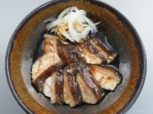 クリックで拡大表示 ウツボのたたき