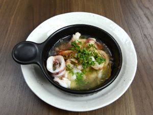 クリックで拡大表示 ヤリイカのアヒージョ