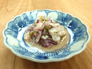 クリックで拡大表示 アカザラガイひものセビチェ