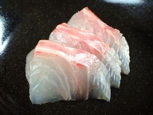 クリックで拡大表示 ウメイロの刺身