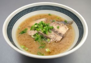 クリックで拡大表示 コシナガマグロの煮つけ