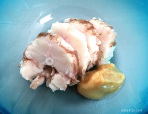 クリックで拡大表示 ノコギリザメの湯引き