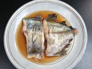 クリックで拡大表示 オキアジの煮つけ