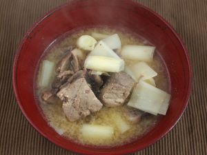 クリックで拡大表示 メバチのみそ汁