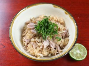 クリックで拡大表示 メバチののしょうゆ飯