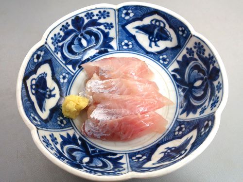クリックで拡大表示 オオメハタの刺身
