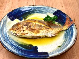 クリックで拡大表示 小鯛のマーガリン焼き