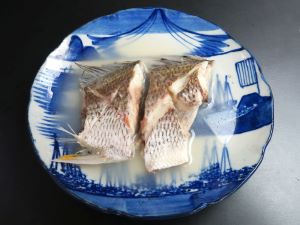 クリックで拡大表示 キチヌの酒塩煮