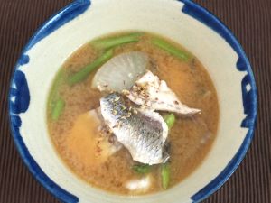 クリックで拡大表示 キチヌのみそ汁