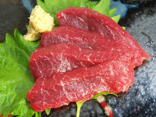 ミナミミンククジラの刺身