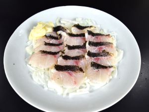 メジナ 魚類 市場魚貝類図鑑