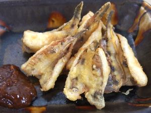 クリックで拡大表示 クラカケトラギスの唐揚げ