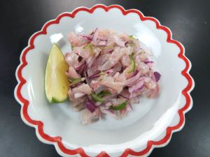 クリックで拡大表示 カイワリのセビチェ