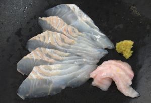 クリックで拡大表示 アサバガレイの刺身