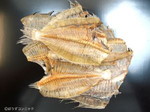 クリックで拡大表示 タマガンゾウビラメの骨せんべい
