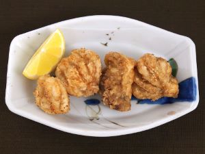 クリックで拡大表示 マフグの唐揚げ