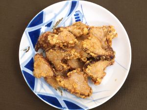 クリックで拡大表示 カツオの竜田揚げ