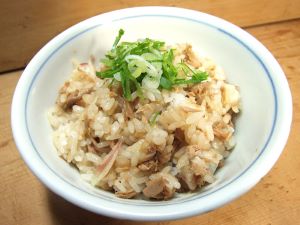クリックで拡大表示 カツオの炊き込みご飯