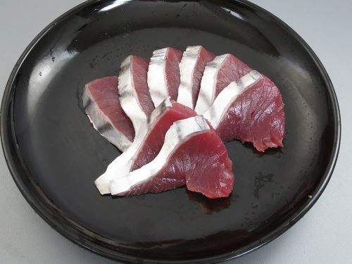 カツオ 魚類 市場魚貝類図鑑 カツオ 魚類 市場魚貝類図鑑