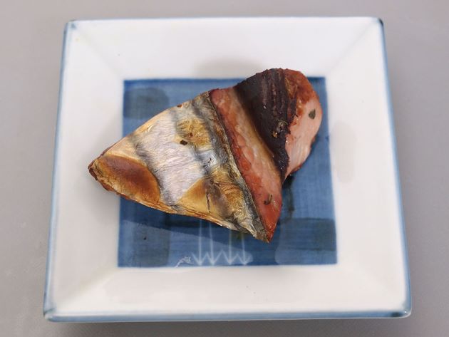 カツオの腹身のしょうゆ焼き