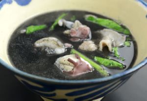 クリックで拡大表示 モンゴウイカの墨汁