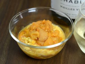 クリックで拡大表示 ウニの卵焼きと生ウニ