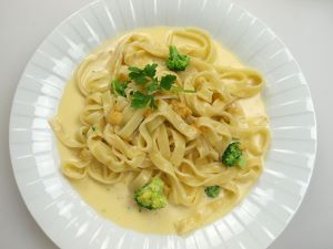 クリックで拡大表示 キタムラサキウニのパスタ