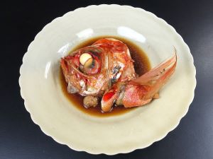 クリックで拡大表示 フウセンキンメの煮つけ