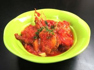 クリックで拡大表示 キアンコウのトマト煮込み