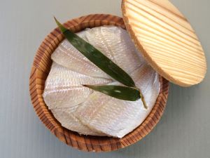 クリックで拡大表示 小鯛の笹漬け