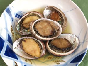 クリックで拡大表示 フクトコブシの酒蒸し