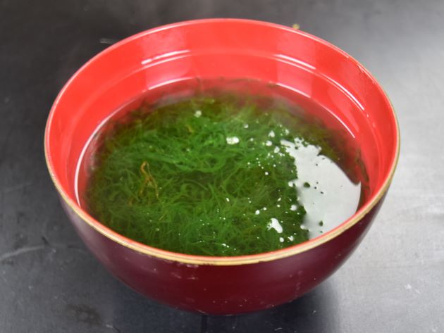 アオノリの吸もの